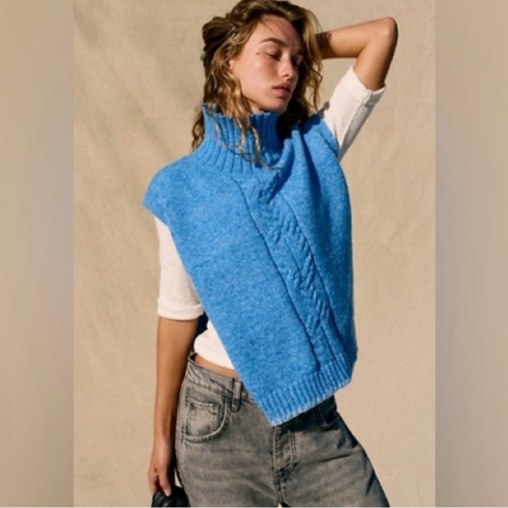 Free People Alma Cable Knit  Poncho Blue Boho Preppy NWT